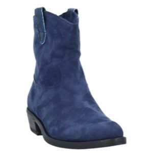 Blue italian boots, size 9.